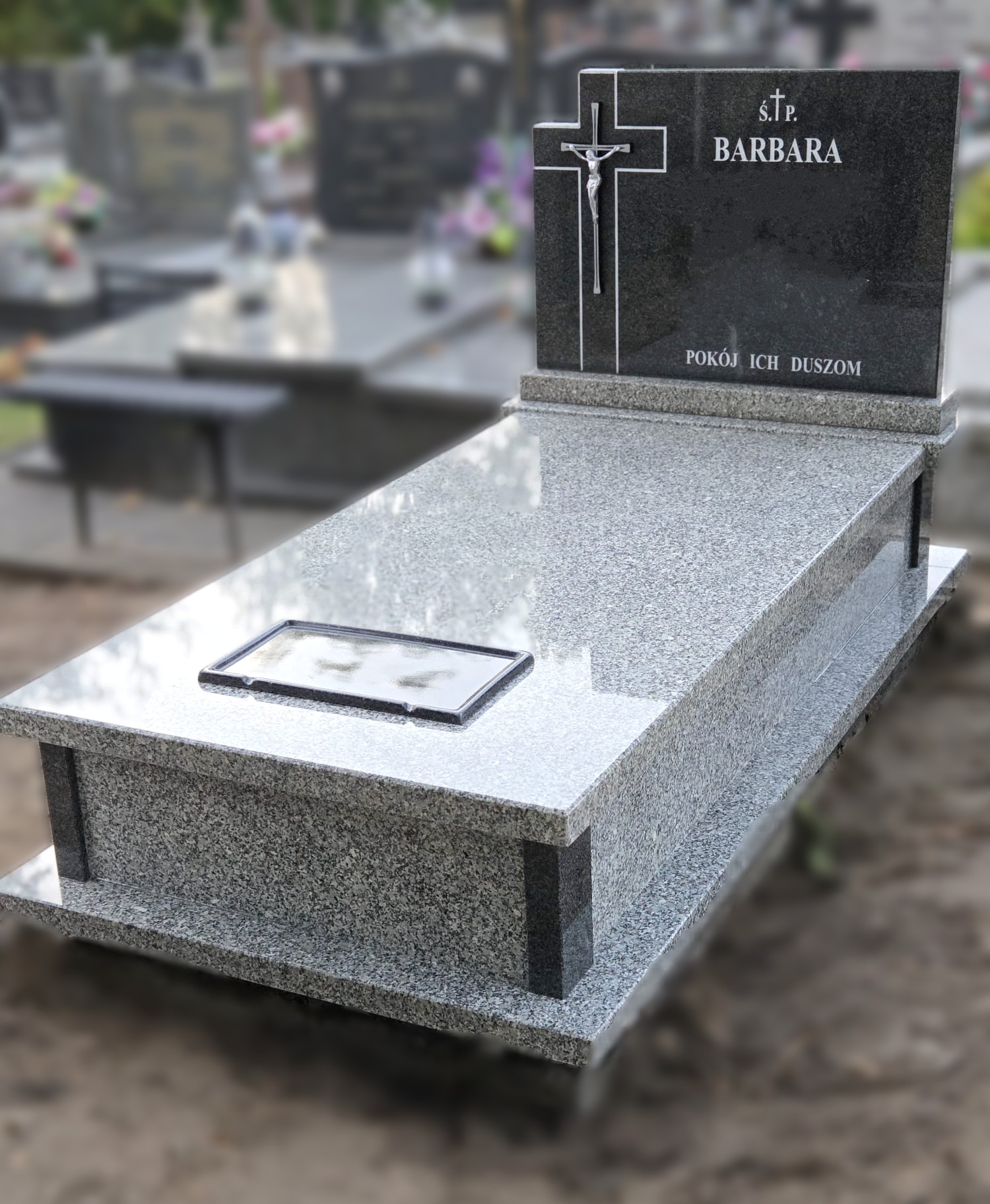nagrobek białystok granit